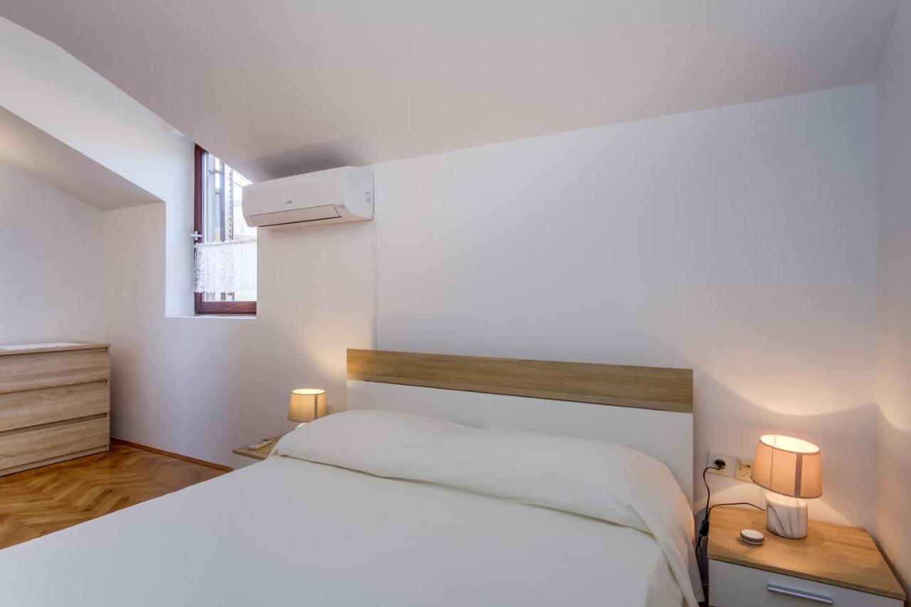 Oaza Apartman Mali Lošinj Kültér fotó