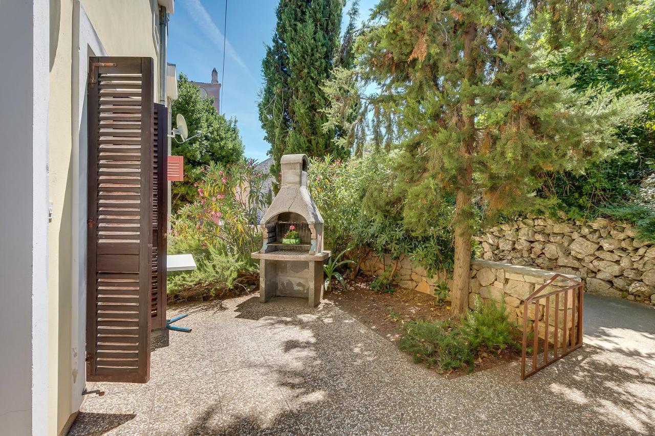 Oaza Apartman Mali Lošinj Kültér fotó